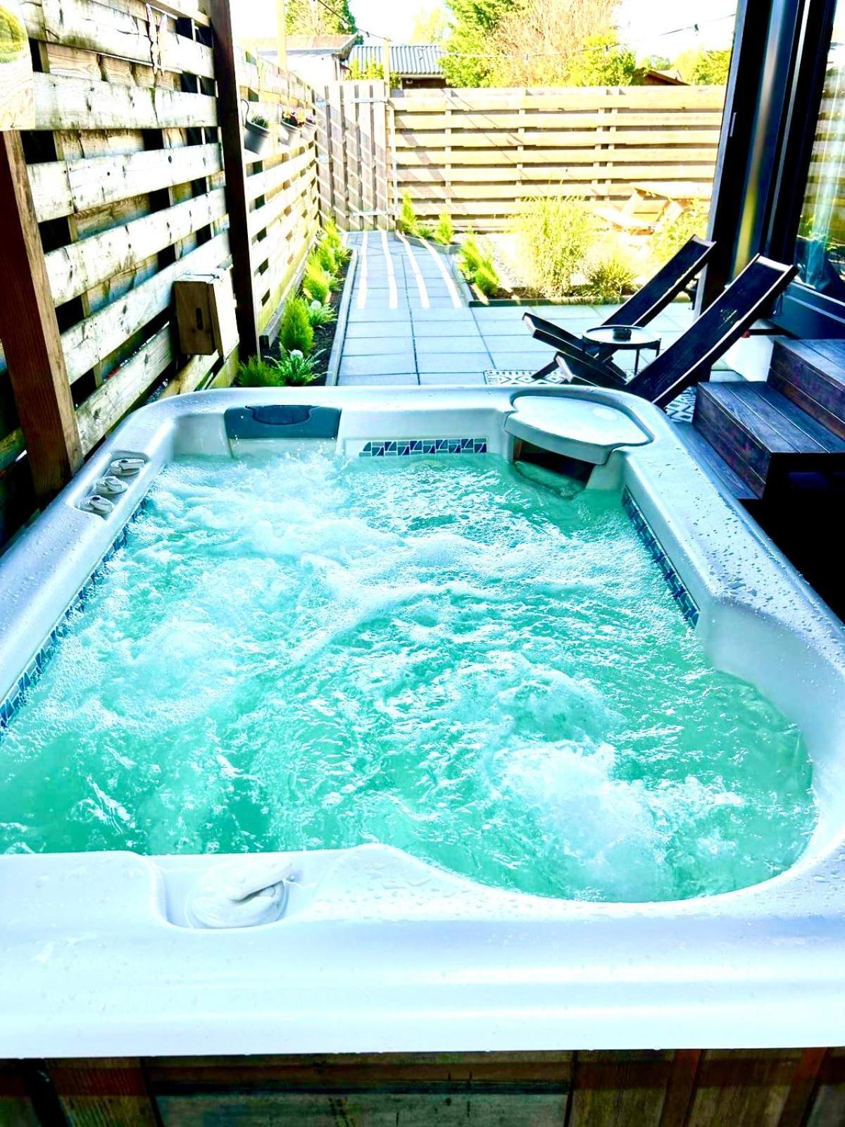 Tiny House With Sauna & Jacuzzi Near Amsterdam Vijfhuizen Kültér fotó