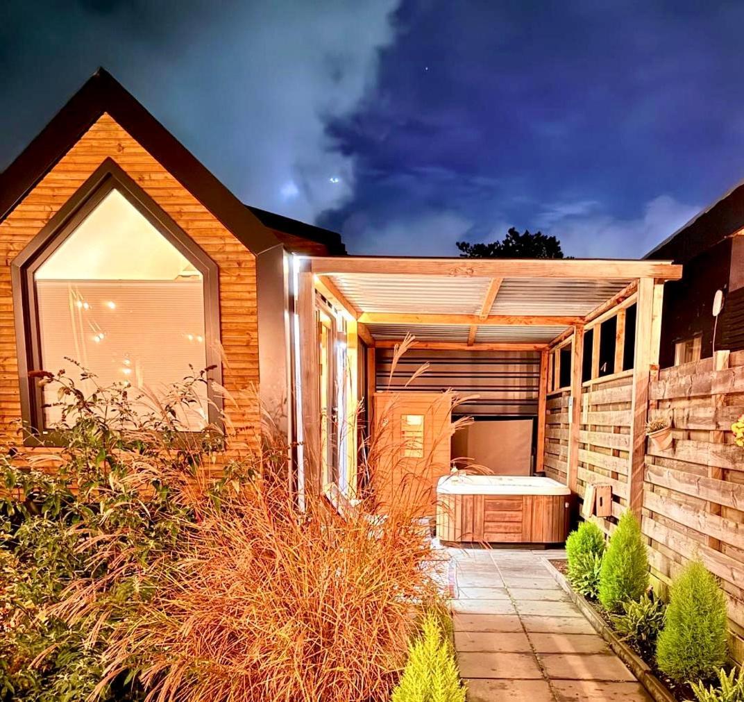 Tiny House With Sauna & Jacuzzi Near Amsterdam Vijfhuizen Kültér fotó