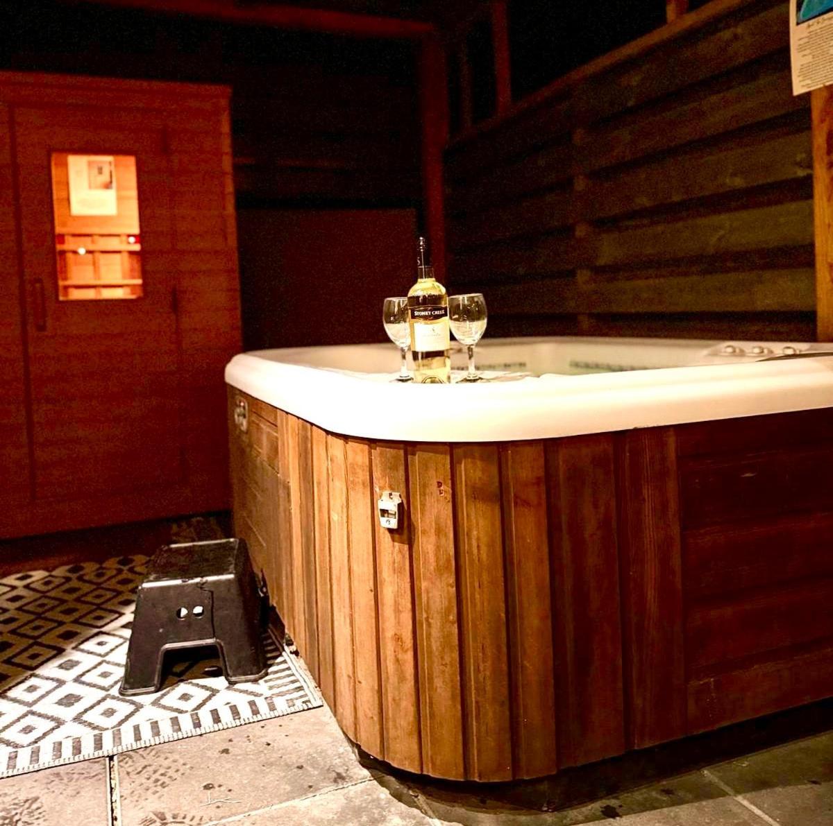 Tiny House With Sauna & Jacuzzi Near Amsterdam Vijfhuizen Kültér fotó