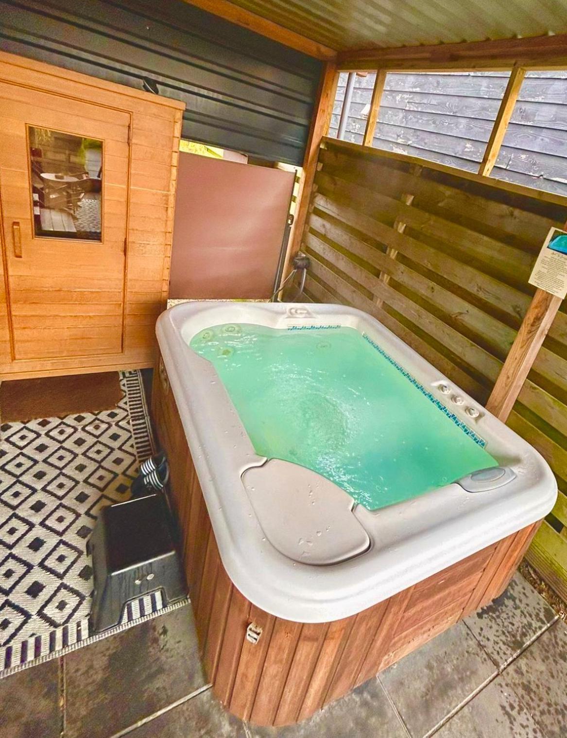 Tiny House With Sauna & Jacuzzi Near Amsterdam Vijfhuizen Kültér fotó